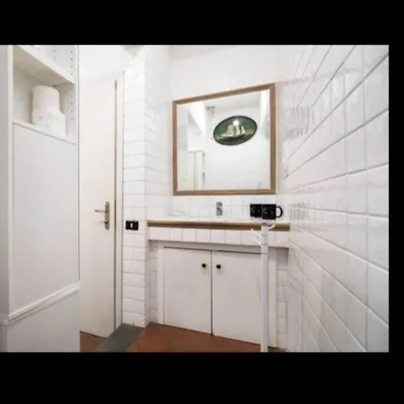 Joivy Welcoming Flat With Balcony Near Piazza Di Spagna 아파트
