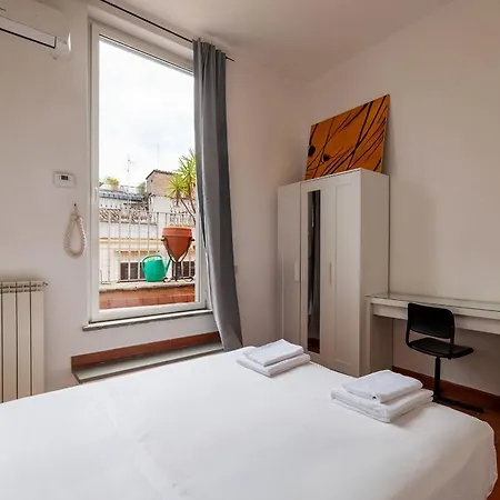 Joivy Welcoming Flat With Balcony Near Piazza Di Spagna Appartamento *