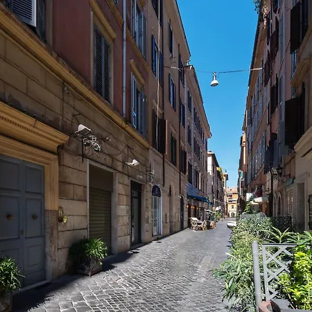 Joivy Welcoming Flat With Balcony Near Piazza Di Spagna * Roma