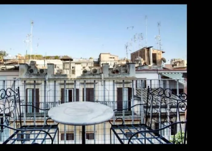 Joivy Welcoming Flat With Balcony Near Piazza Di Spagna Apartment *
